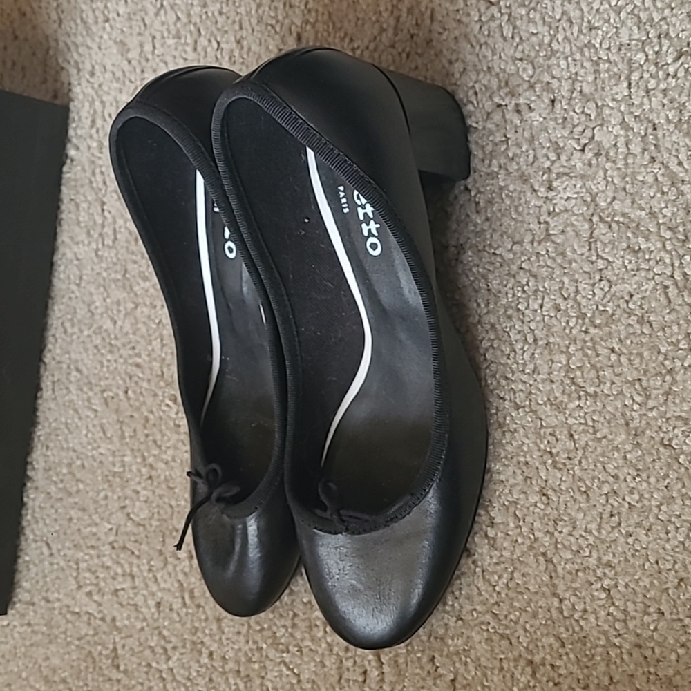 ***SOLD! Repetto, Farah Block Heel Pumps - Black Leather  Sz 38 FR/ US 7.5